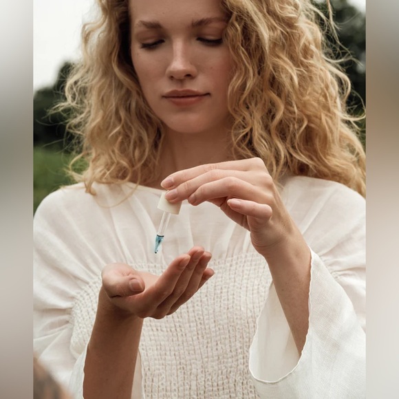 NIB {{Oak Essentials}} Ritual Oil - Picture 3 of 4